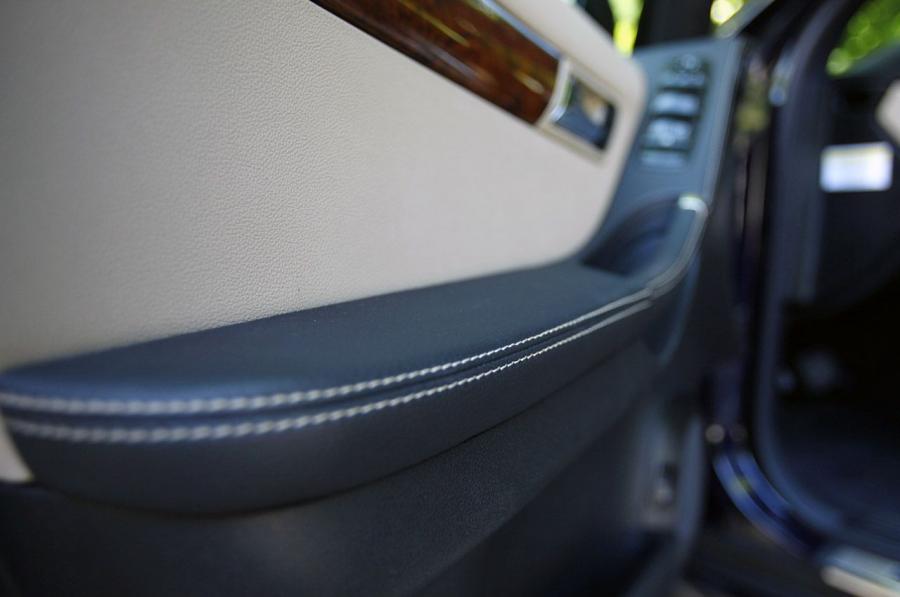  Mercedes-Benz R-Class 2011 года  (фото 120 из 186)